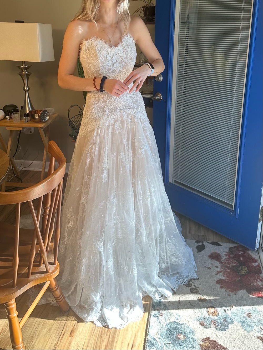 Elegant Lace Wedding Dress - Picture 10 of 10